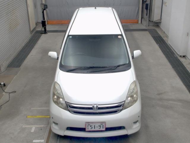 Toyota ISIS 2008 7506946-6
