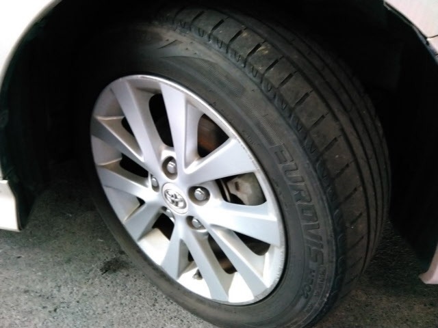 Toyota ISIS 2008 7506946-9