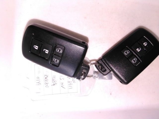 Toyota NOAH 2016 7507550-10