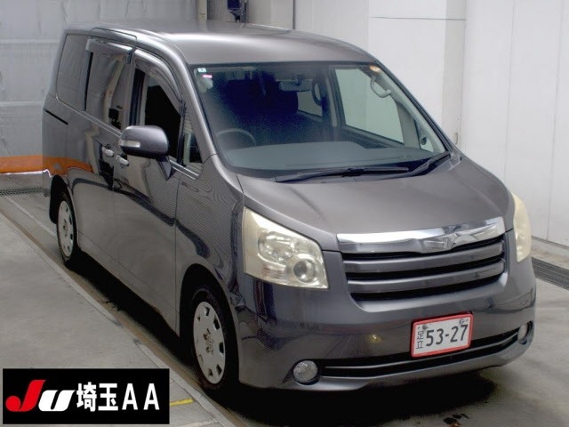 Toyota NOAH 2010 7507562-0