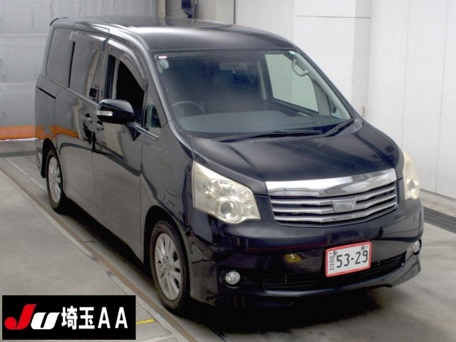 Toyota NOAH 2013 7507578-0