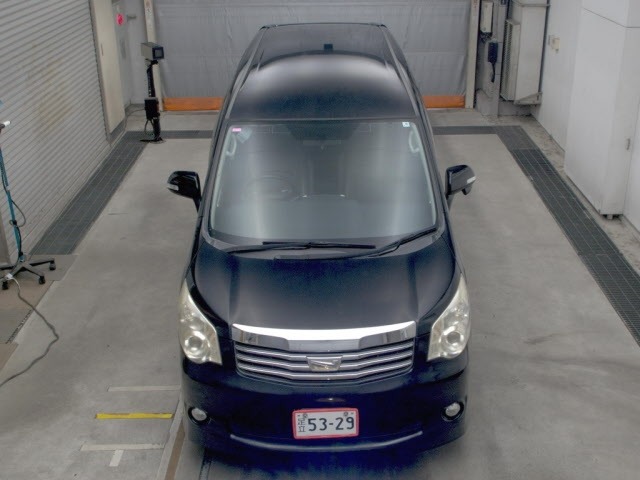 Toyota NOAH 2013 7507578-6