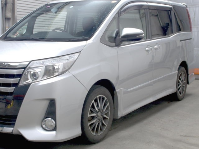 Toyota NOAH 2014 7507595-4