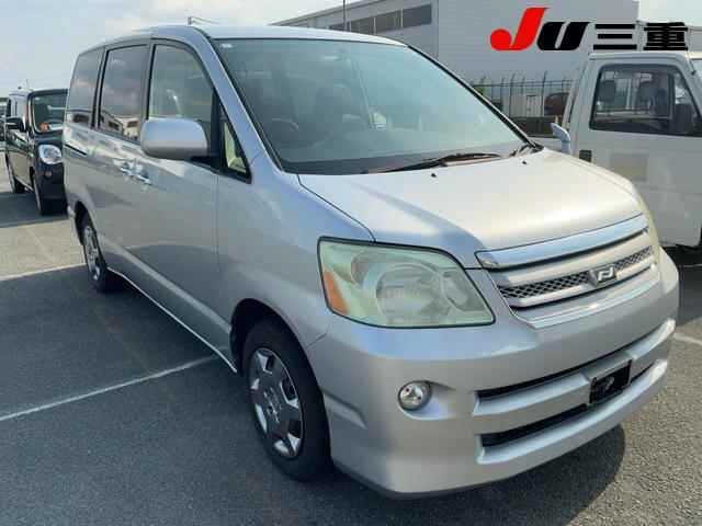Toyota NOAH 2006 7507665-0