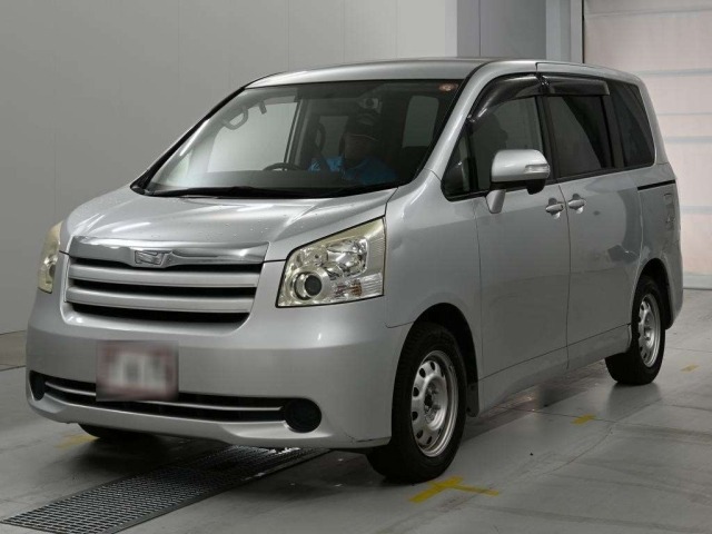 Toyota NOAH 2007 7507677-0