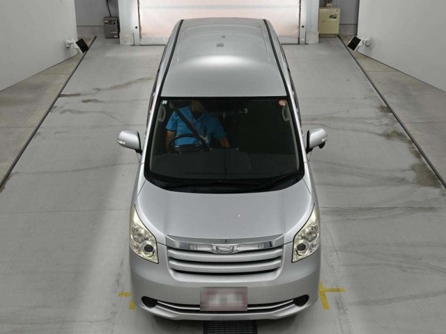 Toyota NOAH 2007 7507677-7