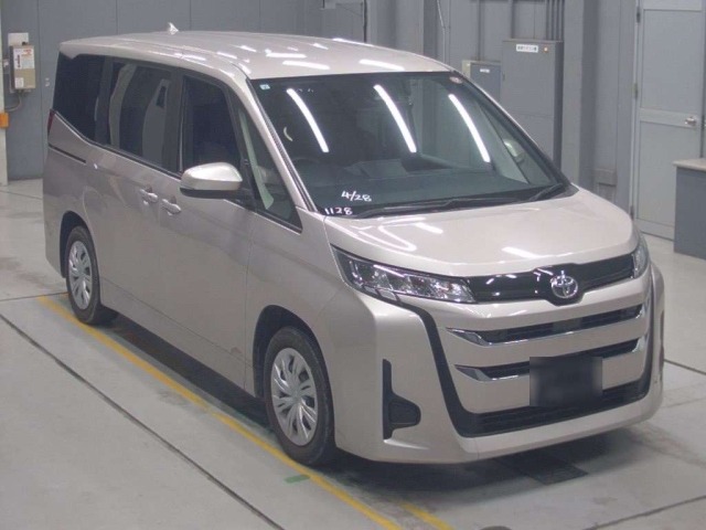 Toyota NOAH 2023 7507693-5