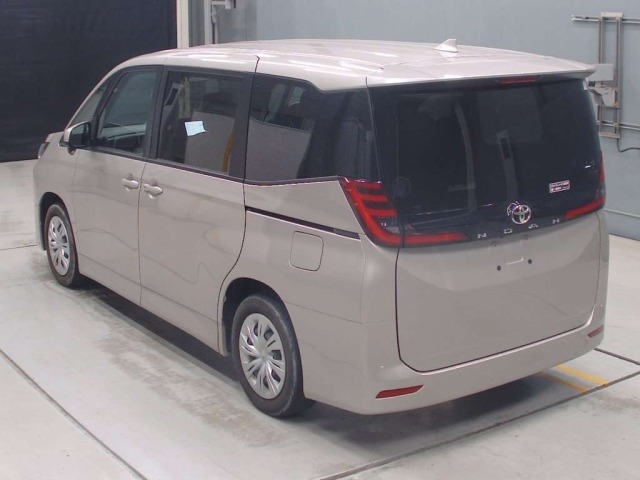 Toyota NOAH 2023 7507693-6