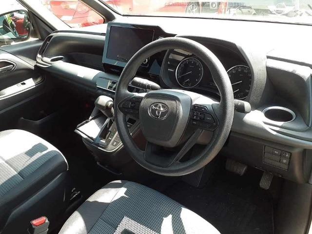 Toyota NOAH 2023 7507693-7