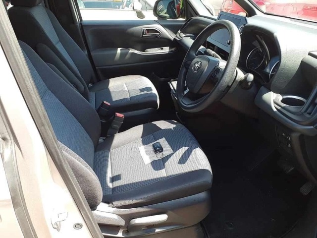 Toyota NOAH 2023 7507693-8