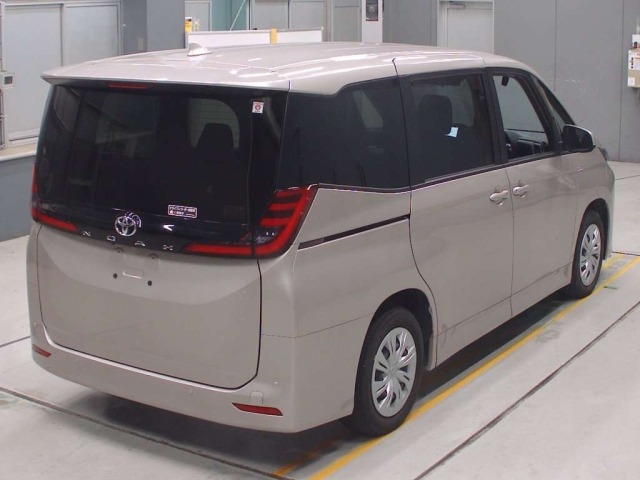 Toyota NOAH 2023 7507694-1