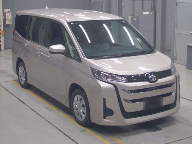 Toyota NOAH 2023 7507694-5