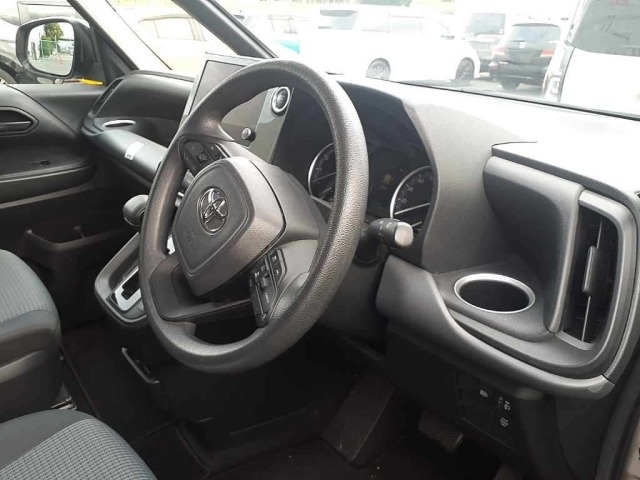 Toyota NOAH 2023 7507694-7