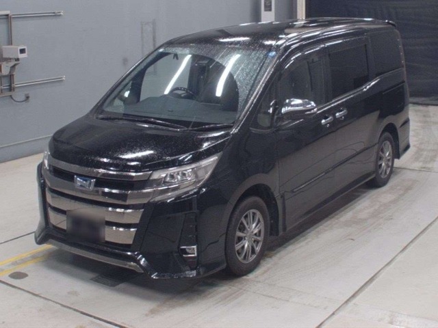 Toyota NOAH 2021 7507711-0