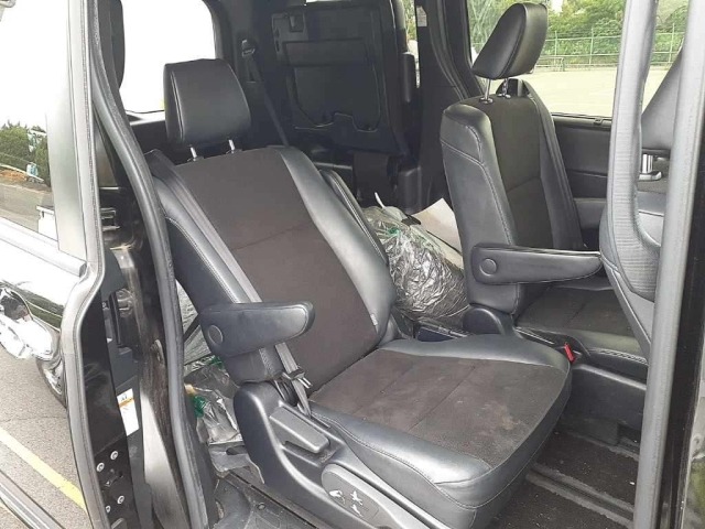 Toyota NOAH 2021 7507711-10