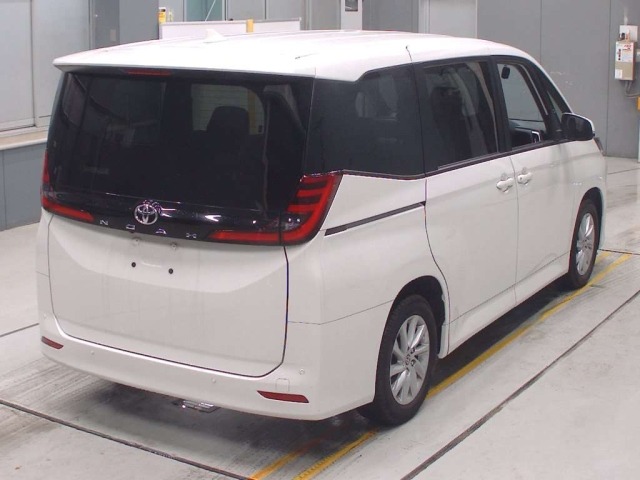 Toyota NOAH 2023 7507712-1