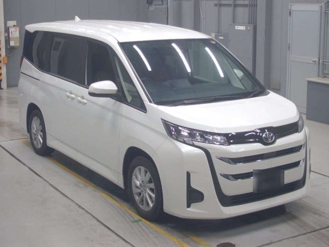 Toyota NOAH 2023 7507712-5
