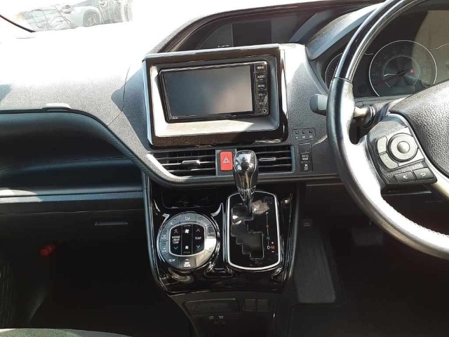 Toyota NOAH 2020 7507725-9