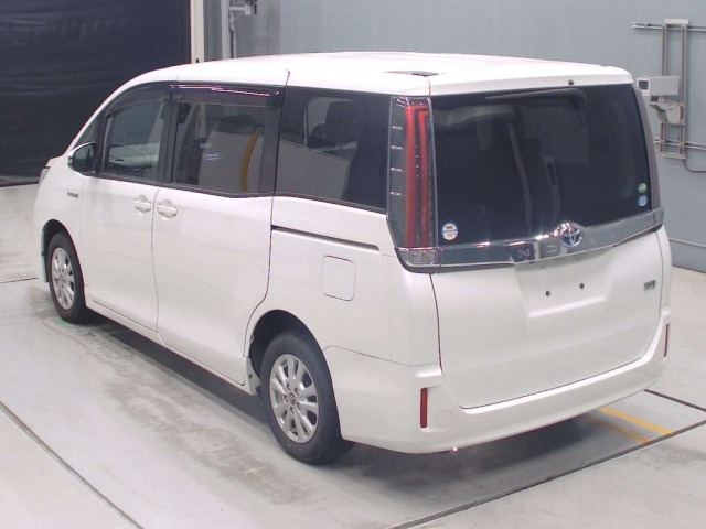 Toyota NOAH 2017 7507745-6