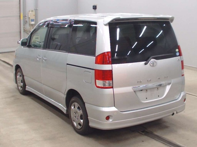 Toyota NOAH 2006 7507760-6