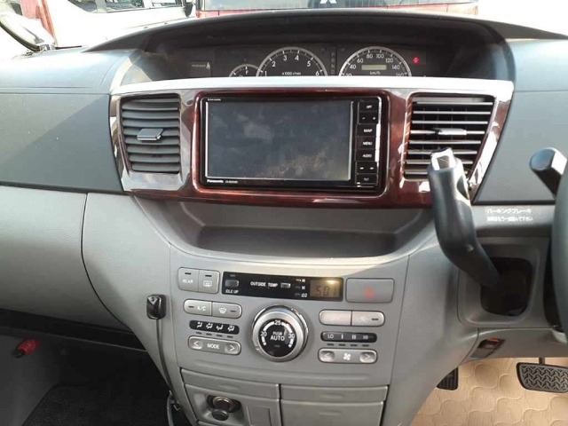 Toyota NOAH 2006 7507760-9