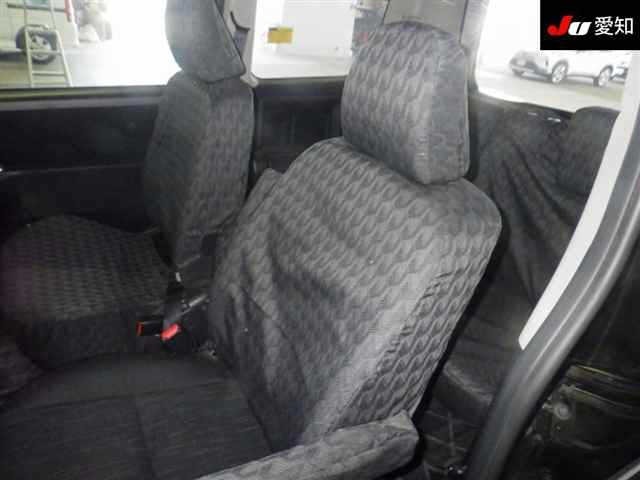 Toyota NOAH 2013 7507783-4