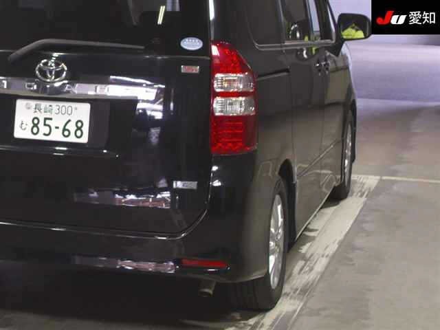 Toyota NOAH 2013 7507783-8