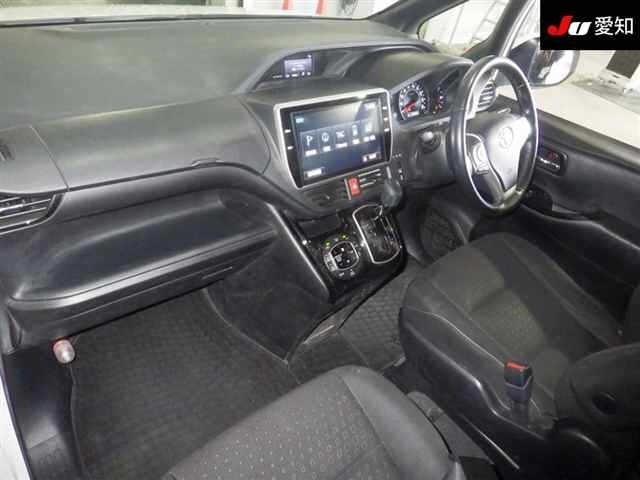 Toyota NOAH 2017 7507784-3