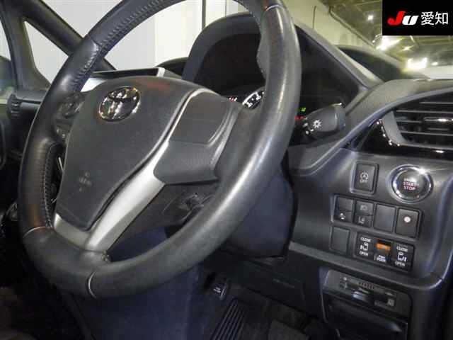 Toyota NOAH 2017 7507792-5