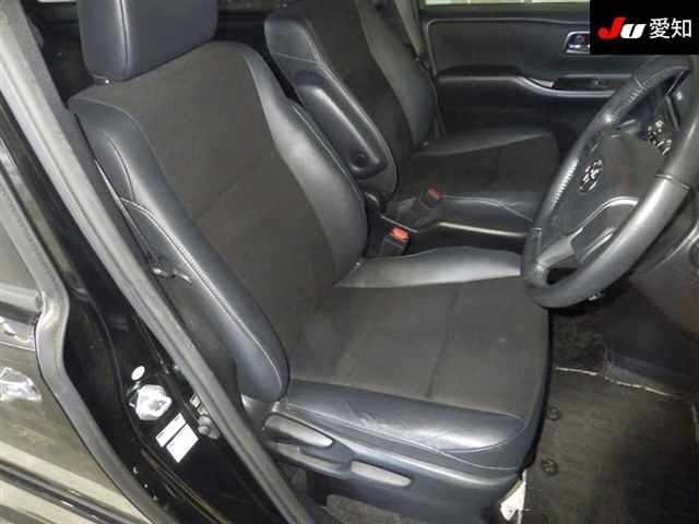 Toyota NOAH 2017 7507792-6