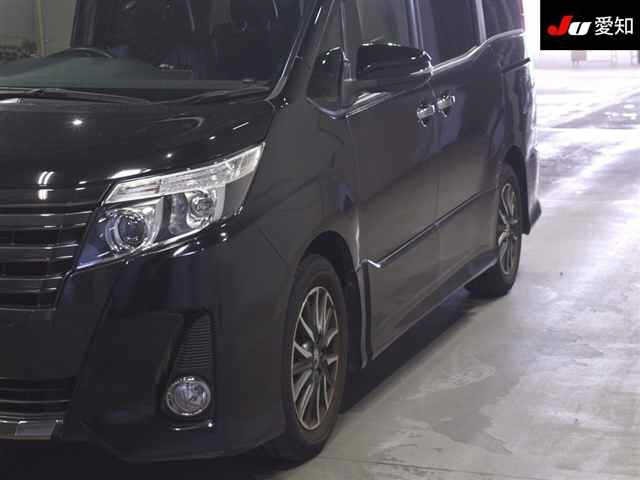 Toyota NOAH 2017 7507792-7