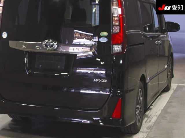 Toyota NOAH 2017 7507792-8