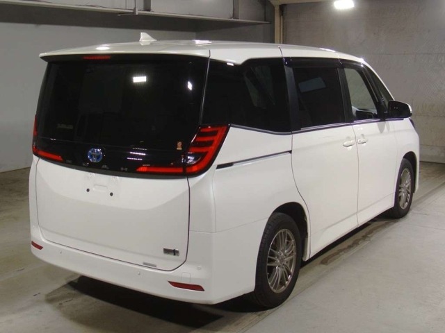 Toyota NOAH 2023 7507839-1