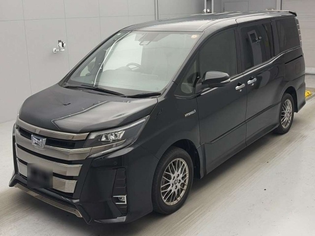 Toyota NOAH 2018 7507865-0