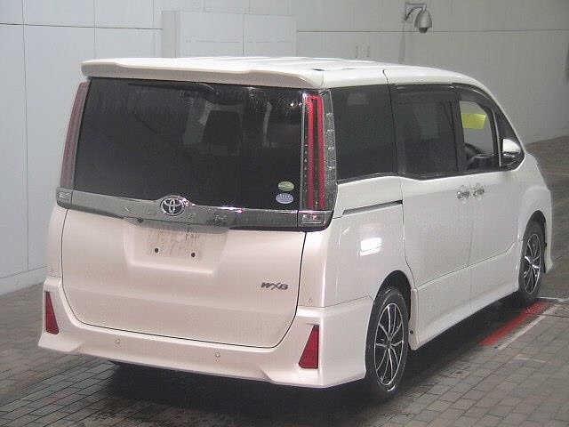 Toyota NOAH 2019 7507866-5
