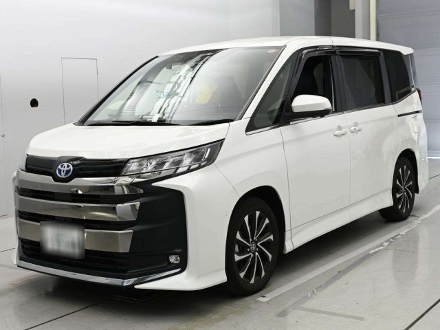 Toyota NOAH 2023 7507950-0