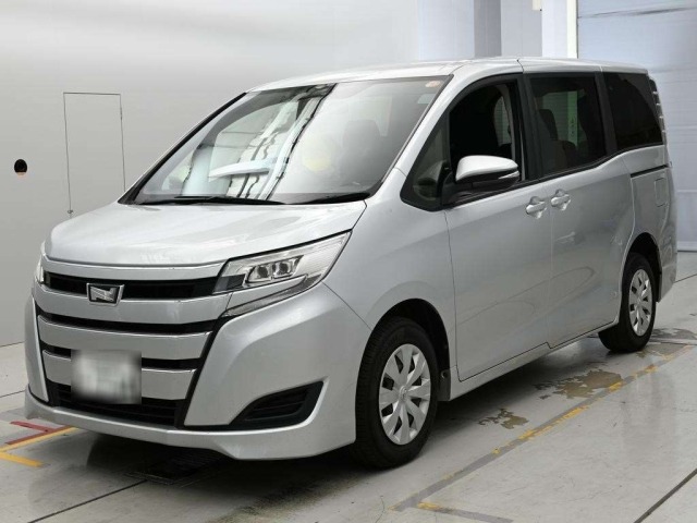 Toyota NOAH 2018 7507966-0