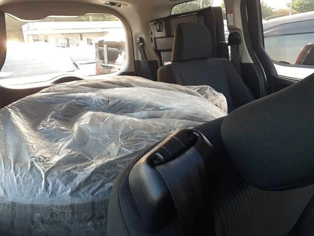 Toyota NOAH 2018 7507966-11