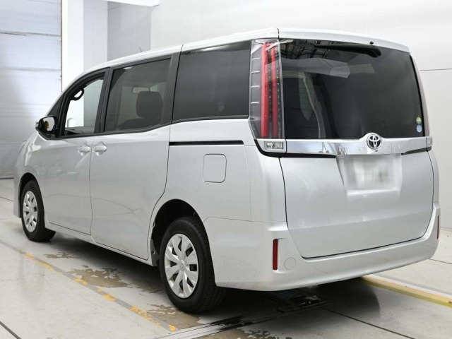 Toyota NOAH 2018 7507966-6