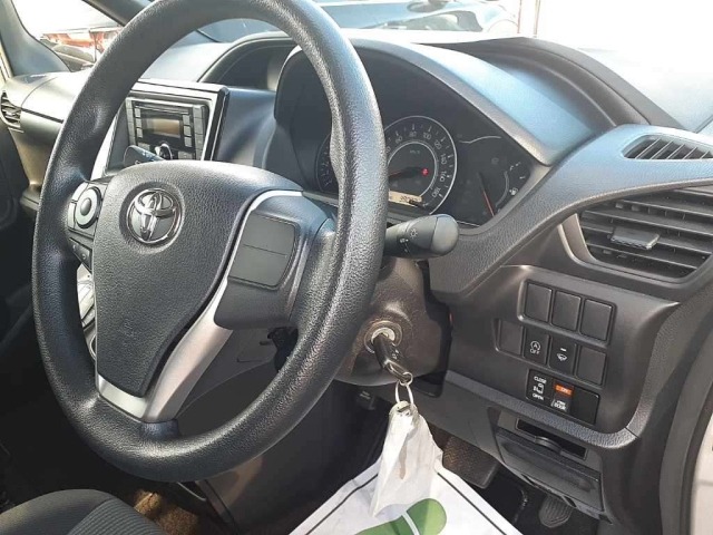 Toyota NOAH 2018 7507966-9