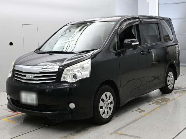 Toyota NOAH 2013 7507985-0