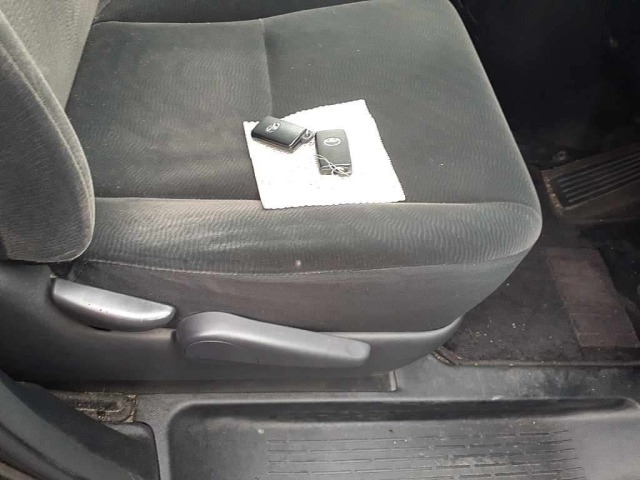 Toyota NOAH 2013 7507985-10