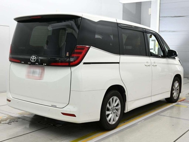 Toyota NOAH 2023 7507986-1