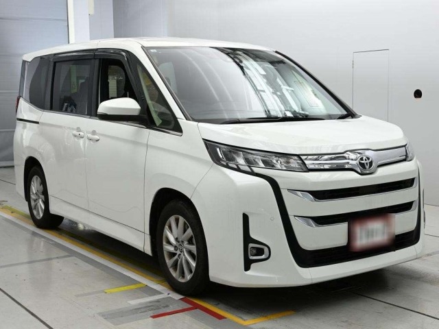 Toyota NOAH 2023 7507986-5
