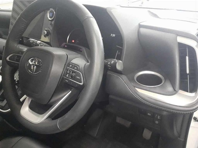 Toyota NOAH 2023 7507986-9