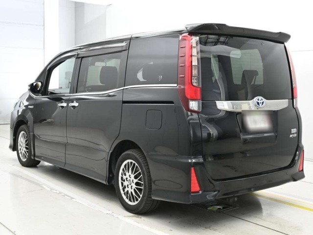 Toyota NOAH 2017 7507996-6