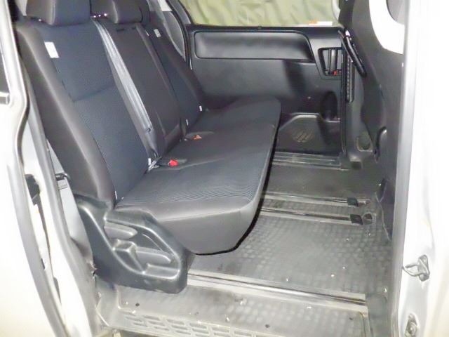 Toyota NOAH 2021 7508035-5