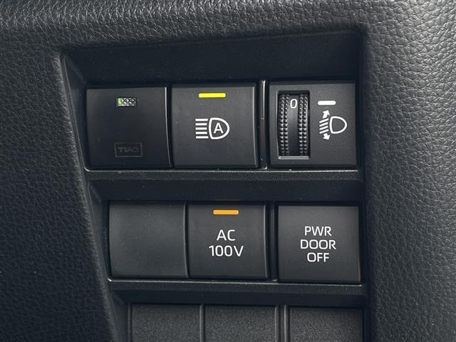 Toyota NOAH 2023 7510751-7