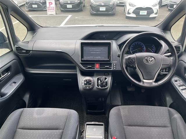 Toyota NOAH 2014 7511303-11