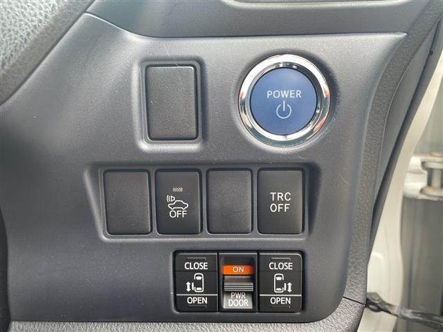 Toyota NOAH 2014 7511303-14